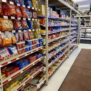 a grocery store aisle