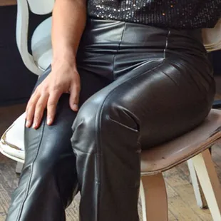 Formal fashion never looks so easy. Only at i AM me.