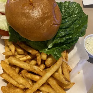 Catfish Sandwich w/Fries