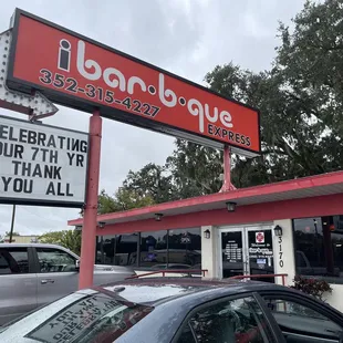 Front of Ibarra.b.que express
