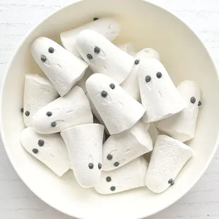 a bowl of marshmallows