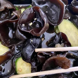Wood Tree Ear Mushrooms with Cucumber