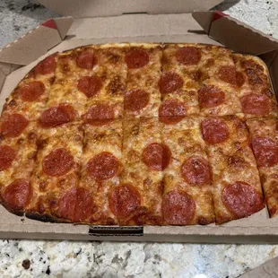 Medium pepperoni