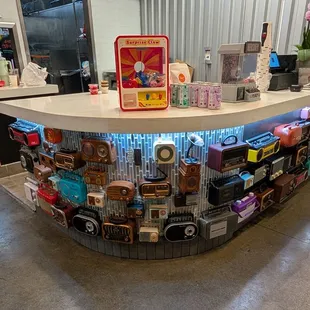 Counter decorated with old radios units