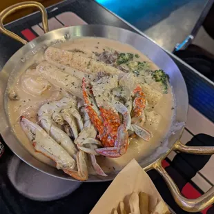 CARBONARA TOPOKI with seafood