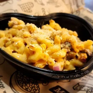 Classic mac n cheese with bacon