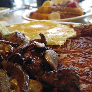 Steak Bites and Eggs Combo