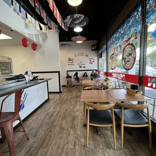 sushi and sashimi, interior