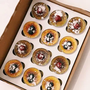 Creme brûlée (vanilla and matcha)