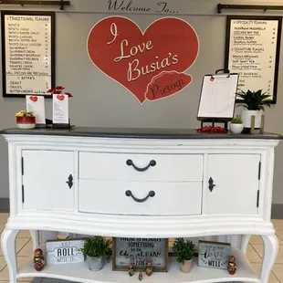 Customer service counter