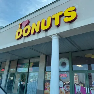 the front of a donut shop