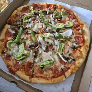 The House pizza was very good! Thin, crispy crust and loved the sauce.