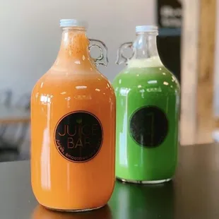 Fill up your growler bottle of your favorite 64 oz fresh juice. You can also mix and match your juices, ask us for best combination.