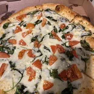 Roma Spinach Pizza