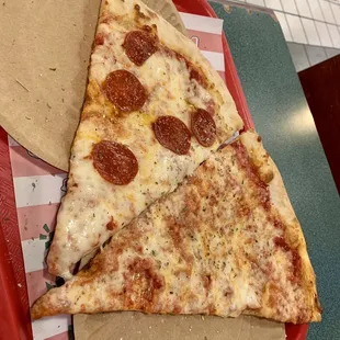 2 Cheese Pizza Slices and Fountain Drink Combo Special