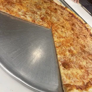 Cheese pizza