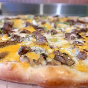 steak pizza