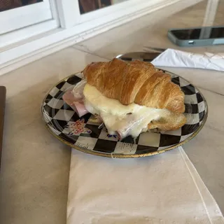 HAM & CHEESE CROISSANT