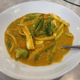 Tofu And Vegetables Curry With Rice