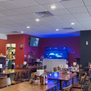 Empty , literally no one here during lunch