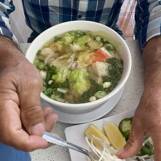 N2. Wonton and Seafood with Egg Noodle Soup