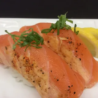 Pepper Salmon sushi