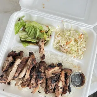 Sides are terrible! The salad tasted super slimy and the veggies were very vinegary