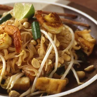 Phad Thai with Prawn and Tofu