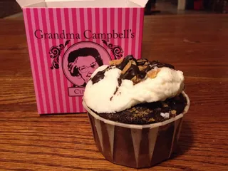 Grandma Campbell's Cupcakes Stand