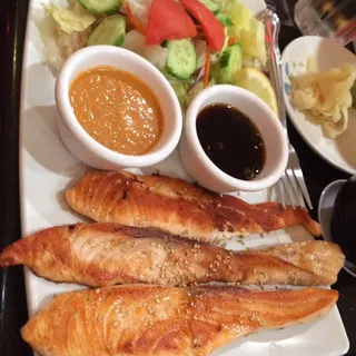 Salmon Shioyaki //