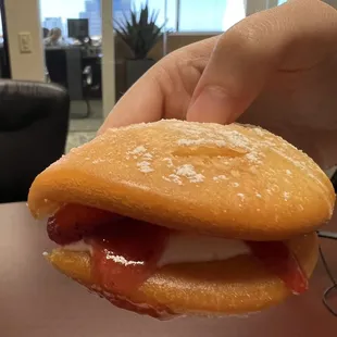 Berry Obsessed Baognet