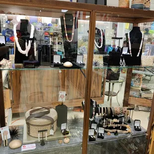 Ni&apos;ihau shell jewelry... Want!!!