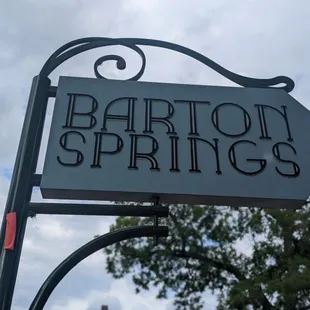a sign for barton springs