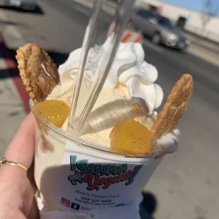 So delicious the peach cobbler sundae