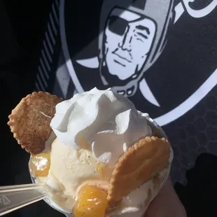 So yummy, peach cobbler sundae