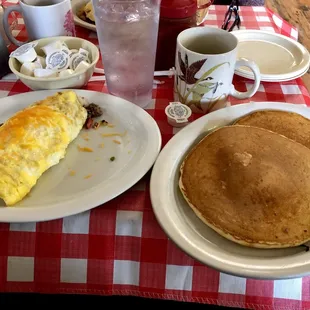 Great tasting breakfast. Flavorful. Not overly greasy. Delicious. Would recommend the omelettes &amp; pancakes. Feb. 2019