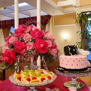 sushi and sashimi, interior