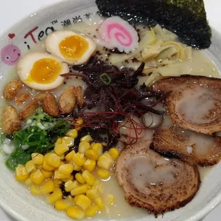 Y26. Black Garlic Oil Ramen