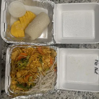 D66. Thai Mango Sticky Rice