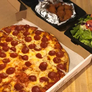 Old world pepperoni pizza, House Salad, and Breaded Mushrooms