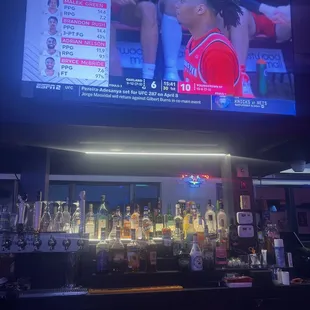 Nice size screens to catch the game