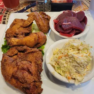 Fried chicken platter w choice of two sides
