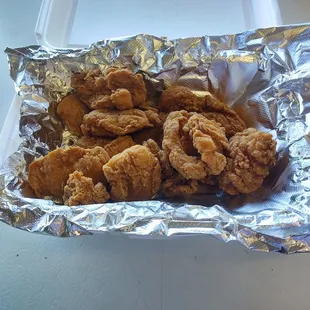 chicken wings and fried chicken, bbq chicken, chicken wings, food, fried chicken, bbq wings, fried chicken wings, chicken, poultry