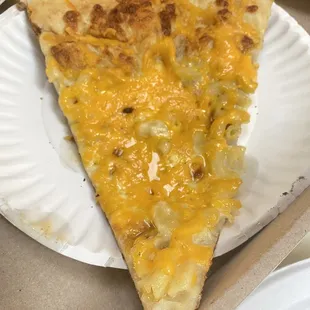Mac n' Cheese Pizza