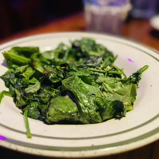 Side of the sautéed spinach is a must order. Absolutely fabulous :)...