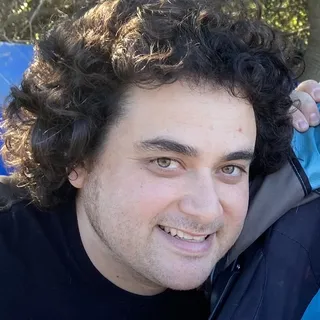 Izik A.