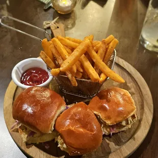 Crabcake sliders