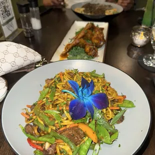 Ox tail lo mein