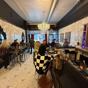ramen and noodles, interior