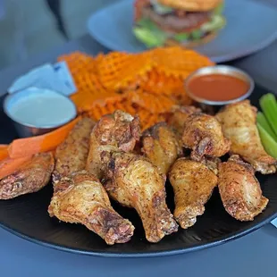 Chicken Jumbo Bone-In Wings Fries (12ct)